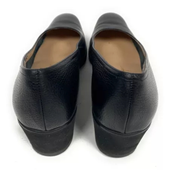 SALVATORE FERRAGAMO Wonen's Black Leather Classic Gancini Toe Size 6.5M 🌴 - Picture 5 of 10